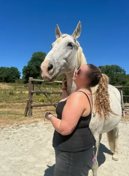Amanda, 23