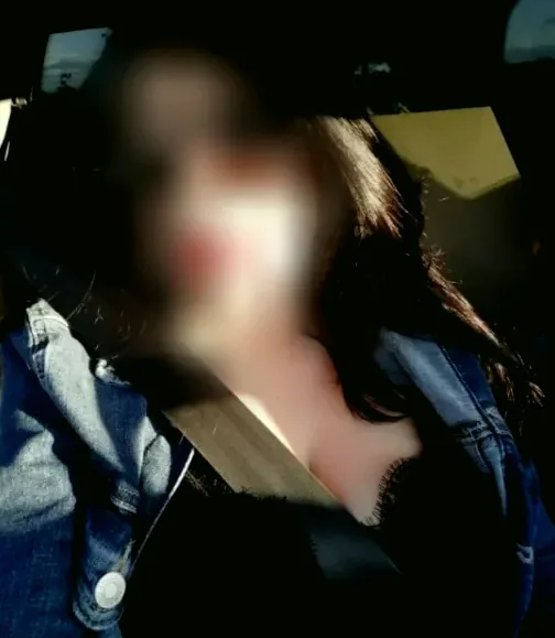 Amina, 40
