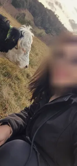 Amira, 38