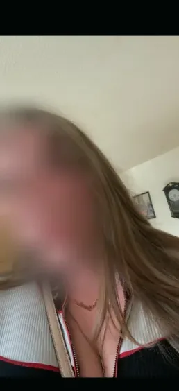 Cecilie, 25