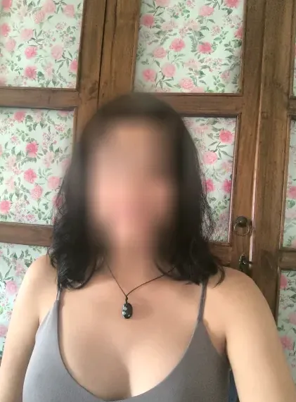 Jovana, 38