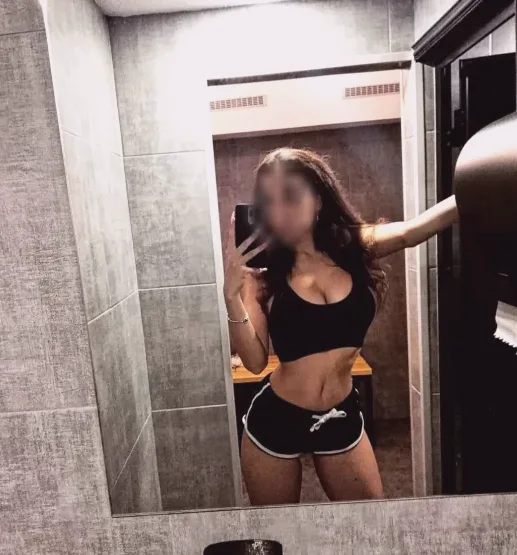 Leyla, 31