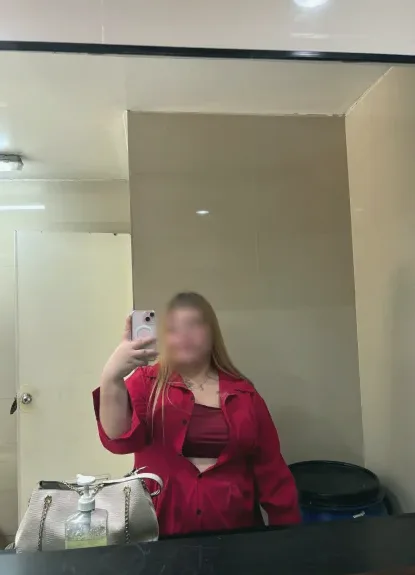 Marianne, 26
