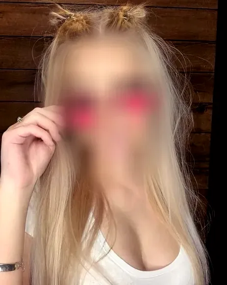 Milica, 32
