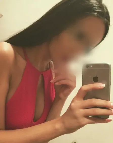 Signe, 29